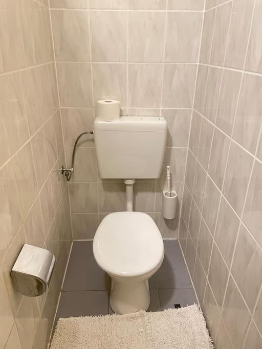 Einzimmerwohnung + Dusche Und Wc برلين المظهر الخارجي الصورة